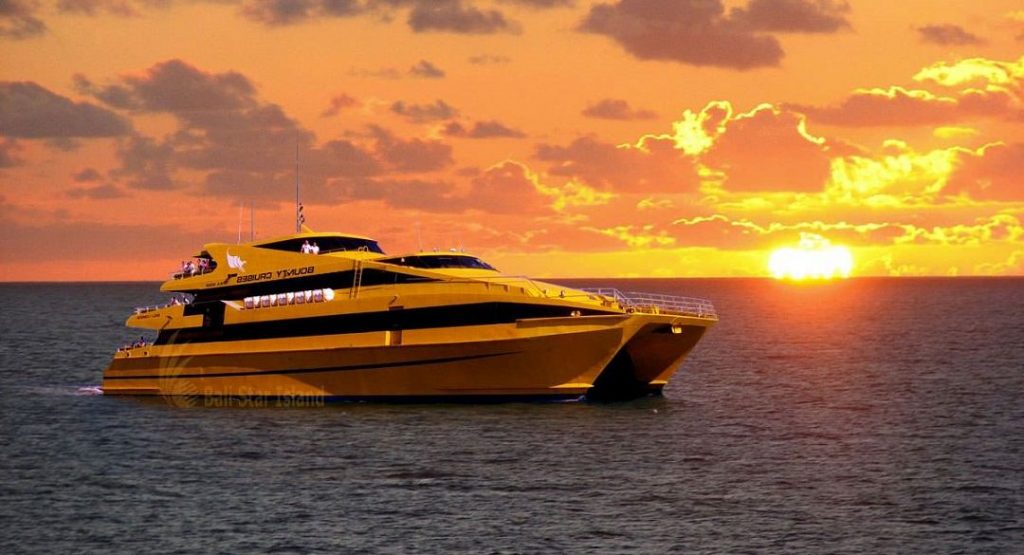 Bounty-Dinner-Cruise-Bali-Romantic-1024x555